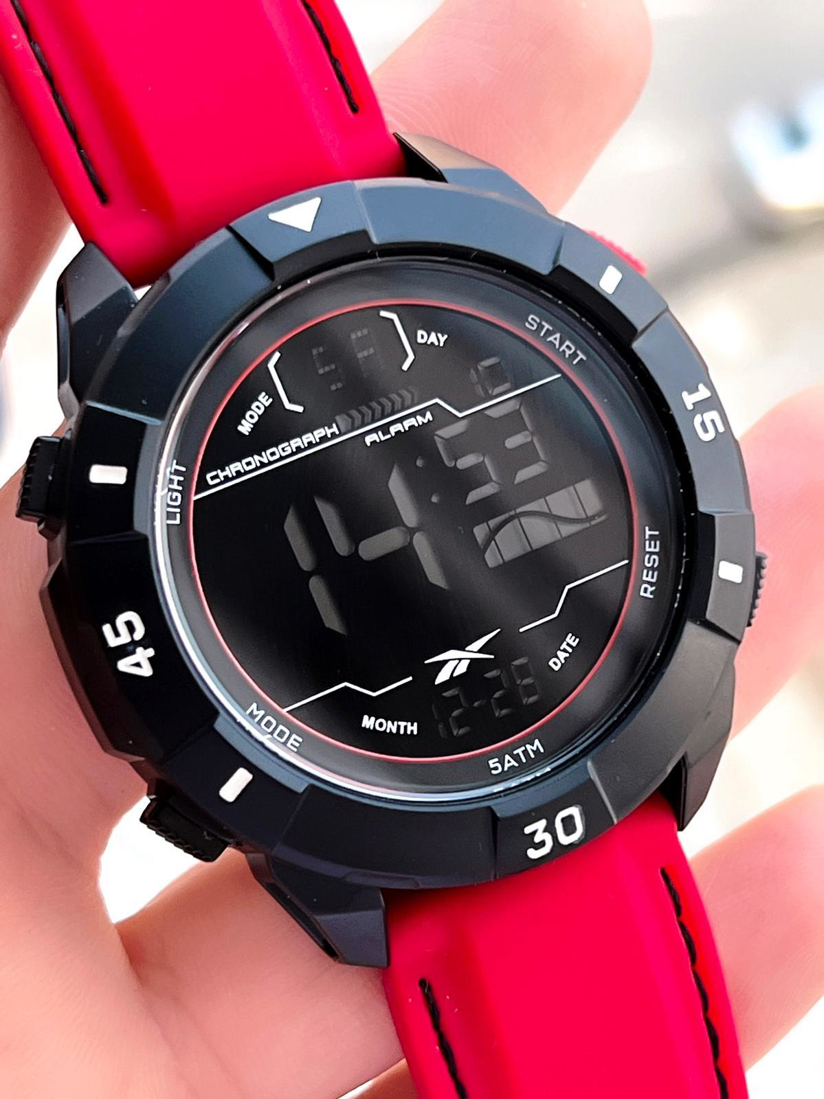 Reebok Silikon Kordon 50 Mt Suya Dayanıklı Dijital Seri Büyük Kas