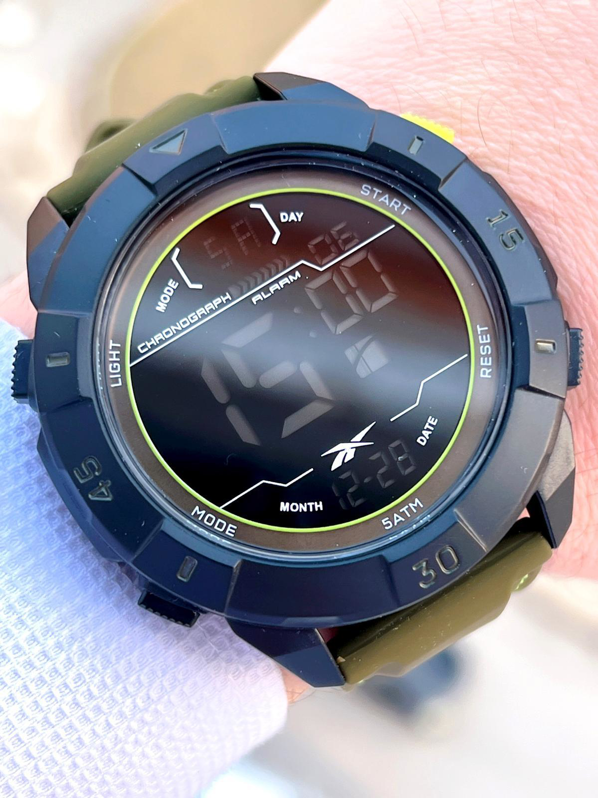 Reebok Silikon Kordon 50 Mt Suya Dayanıklı Dijital Seri Büyük Kas