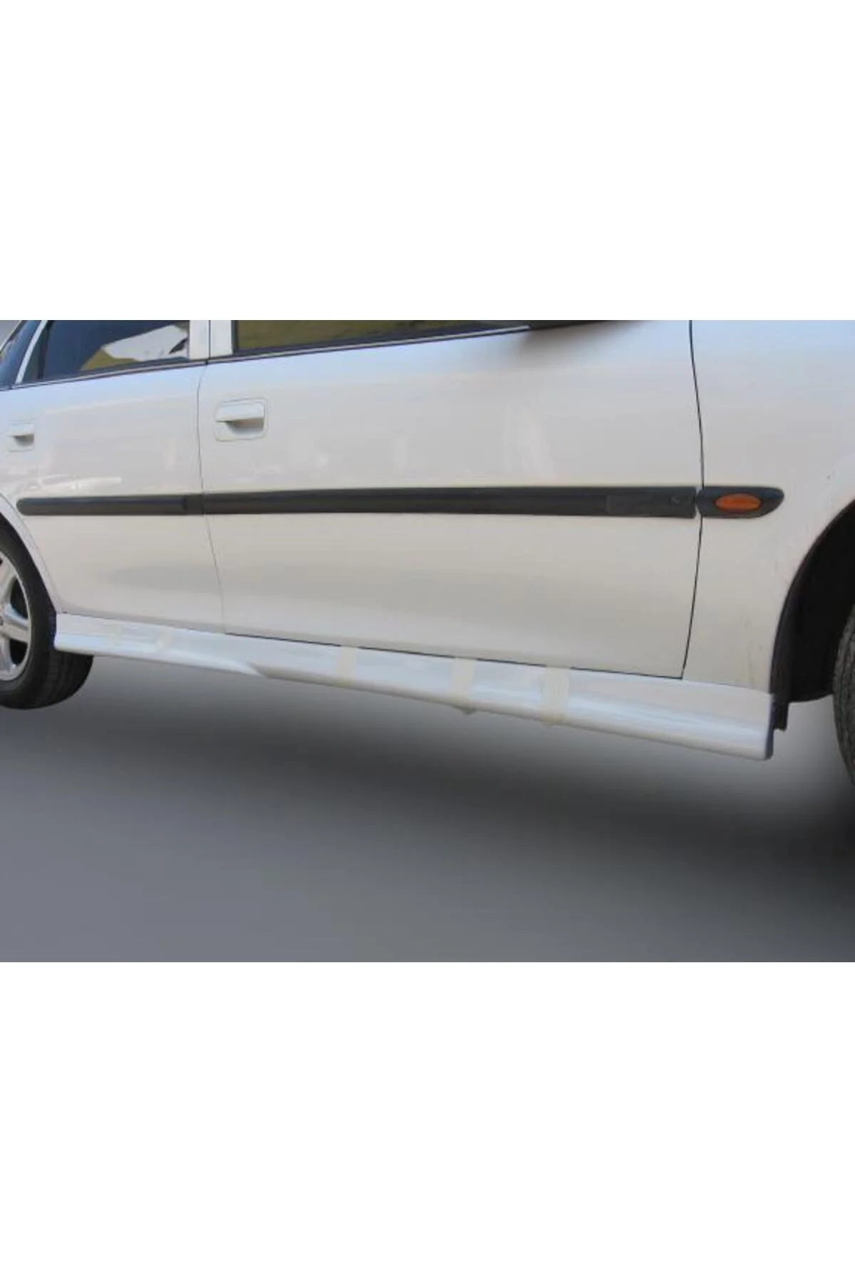 RENAULT 19 SD VE HB ASTARLI YAN MARŞPİYEL RENAULT 19 SD VE HB ASTARLI YAN MARŞPİYEL