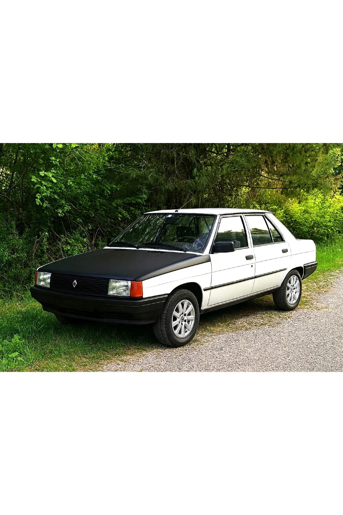 Renault 9 Ön Kaput Koruma Maskesi – Siyah Suni Deri – Araca Özel Tasarım - Görsel 2