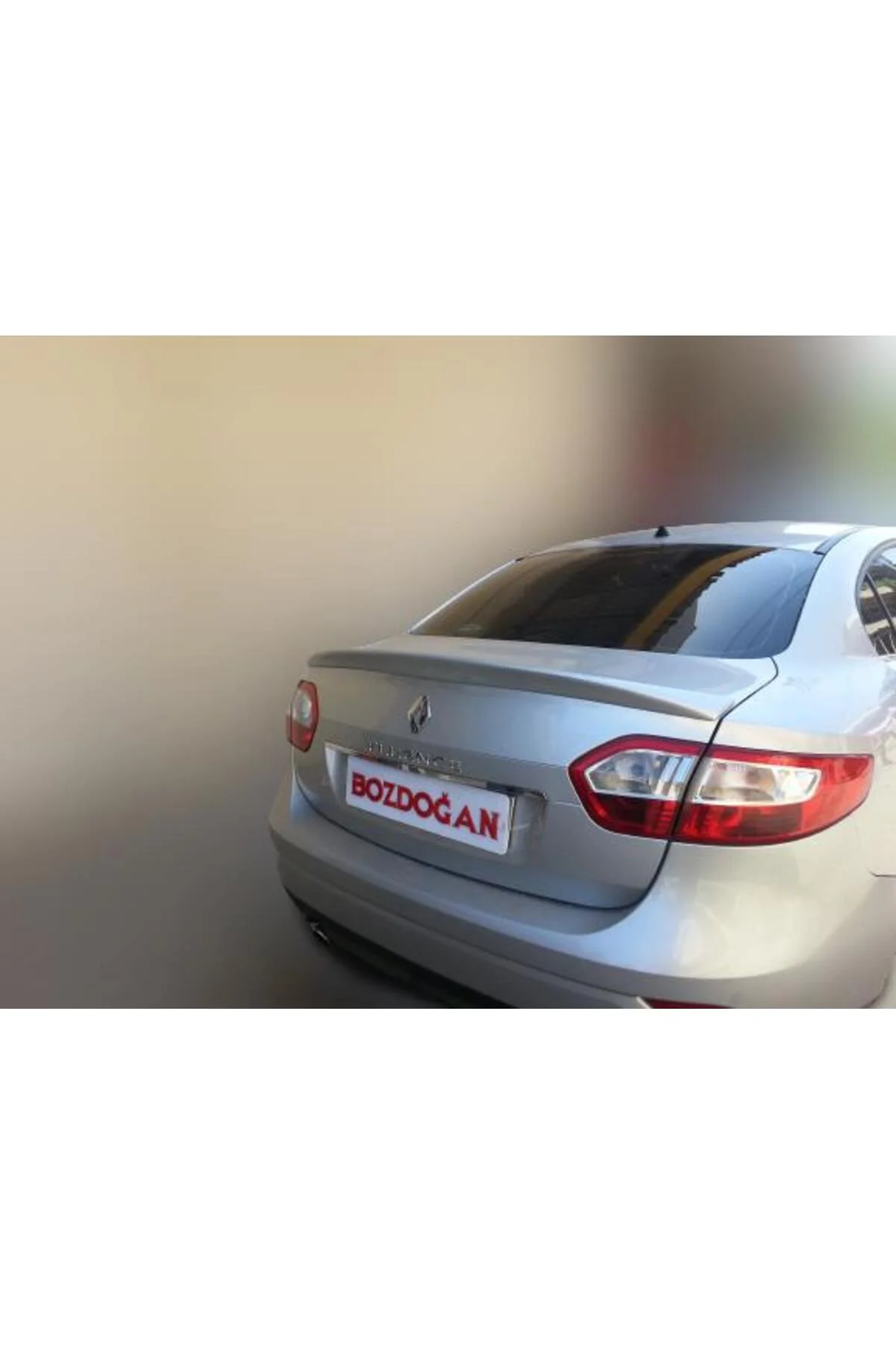 RENAULT FLUENCE GENİŞ ASTARLI ANATOMİK SPOİLER
