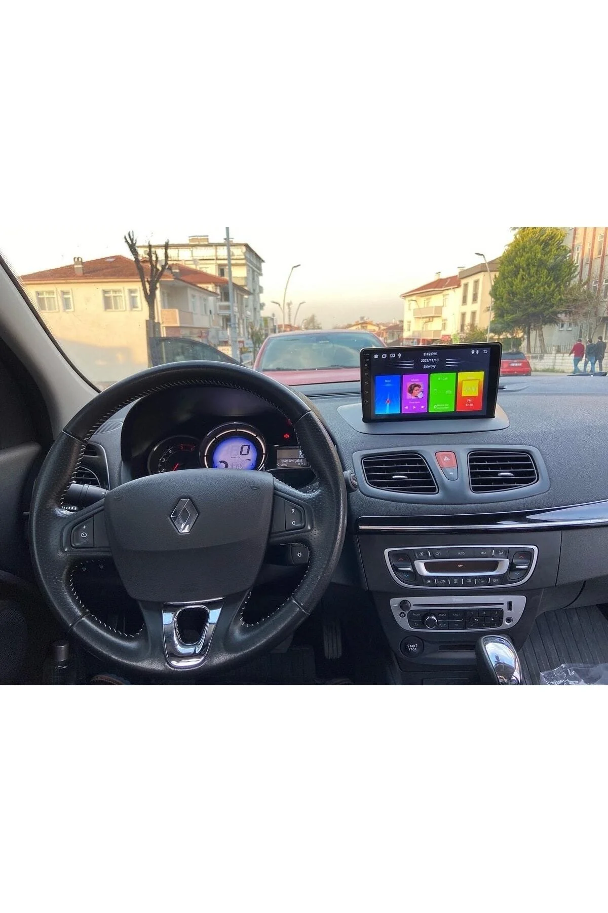 Renault Fluence Megane 3 Android 14 2-32 Multimedya Carplay Kamera