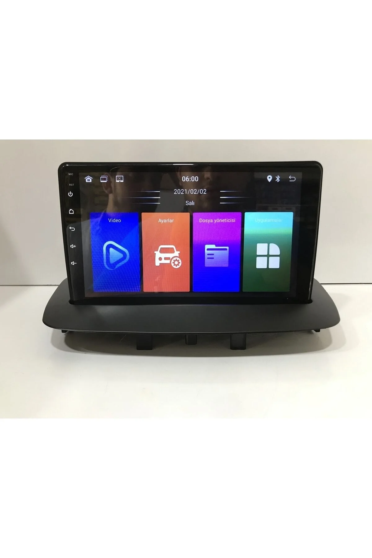 Renault Fluence Megane 3 Android 14 2-32 Multimedya Carplay Kamera