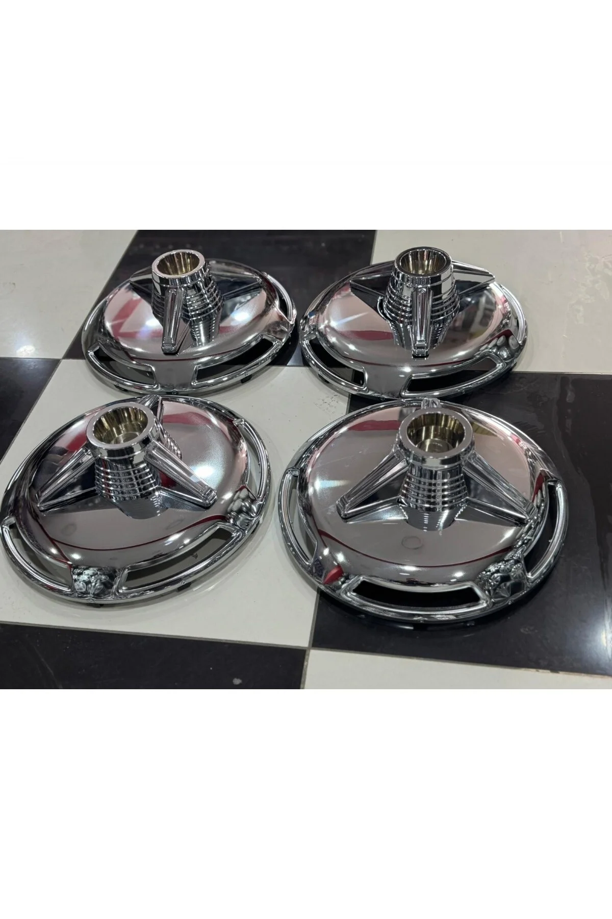 RENAULT MASTER 16 İNÇ PASLANMAZ KROM ÖN-ARKA JANT KAPAĞI 4 ADET KAPAK 4 ADET ÜÇGEN PRİZMA APARATI