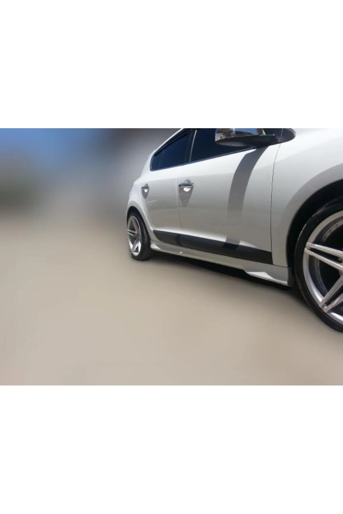 RENAULT MEGANE 3 HB 2009-2015 ASTARLI YAN MARŞPİYEL