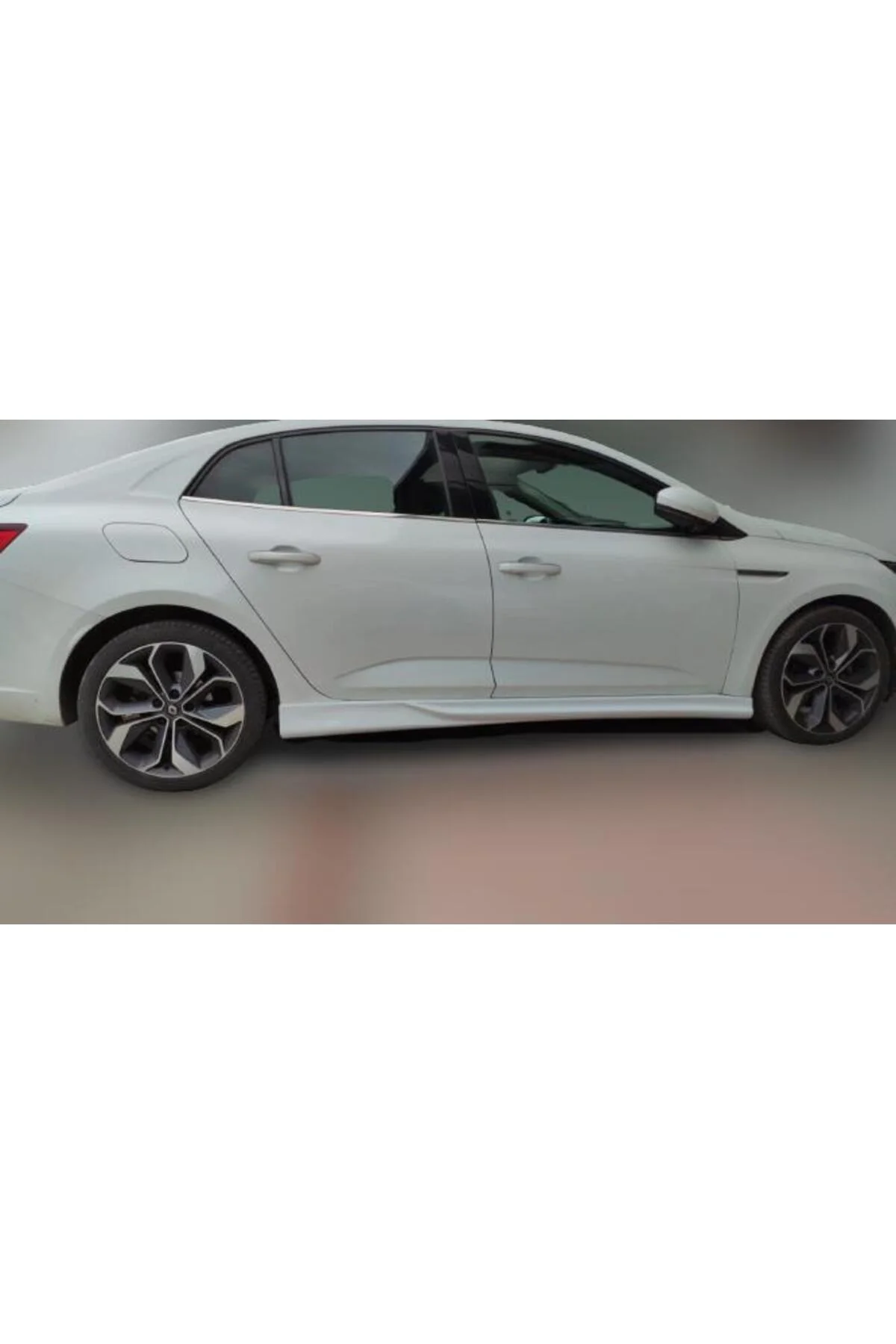 RENAULT MEGANE 4 2016- ASTARLI SD R-MARŞPİYEL RENAULT MEGANE 4 2016- ASTARLI SD R-MARŞPİYEL