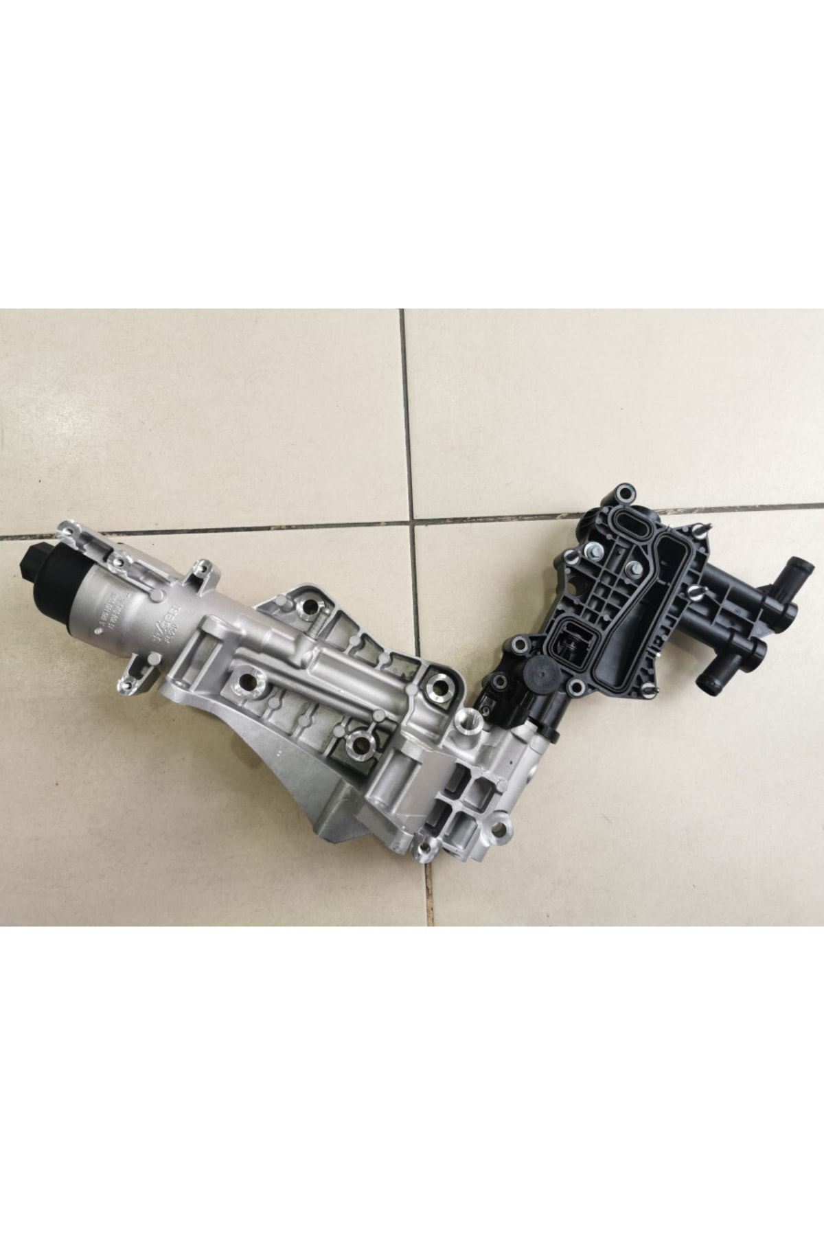 Mais Renault Megane 4 - İv Yağ Soğutucu Komple 152085078R