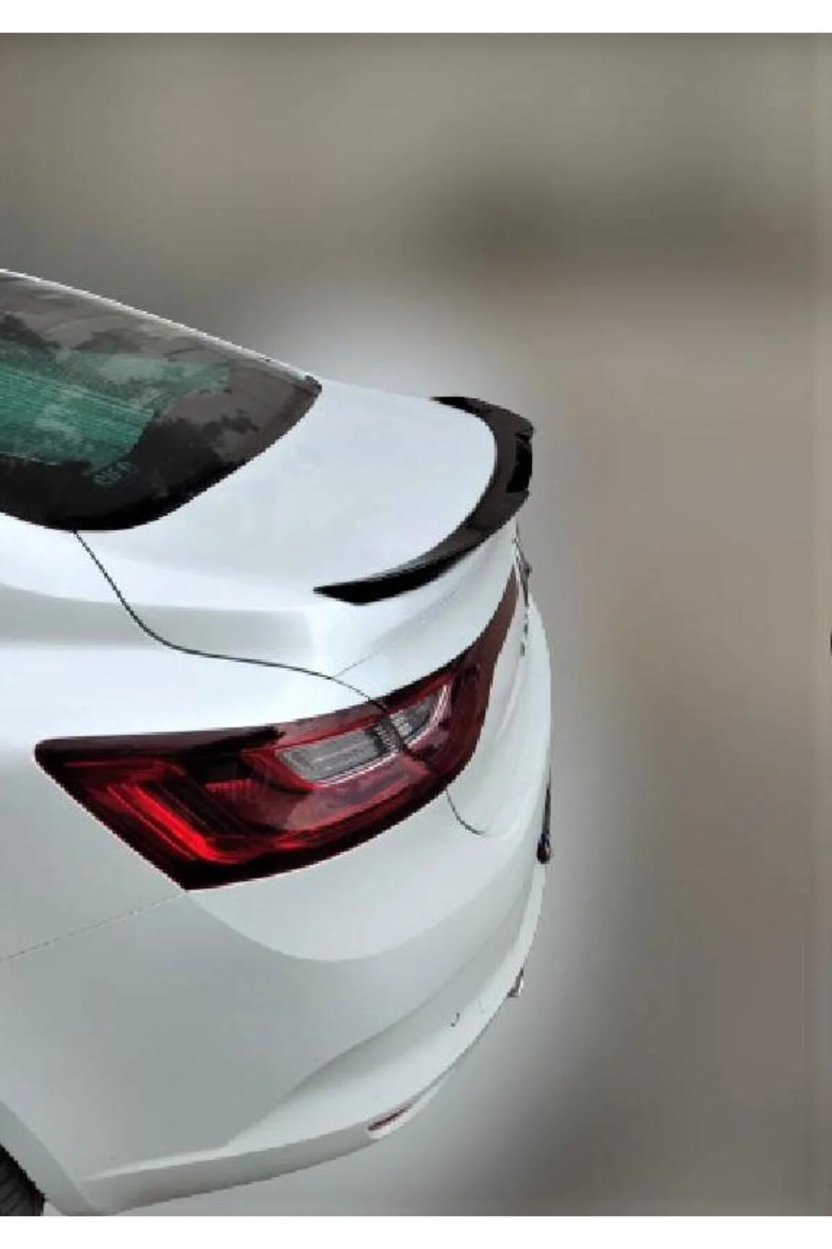RENAULT MEGANE 4 YARASA ASTARLI SPOİLER RENAULT MEGANE 4 YARASA ASTARLI SPOİLER