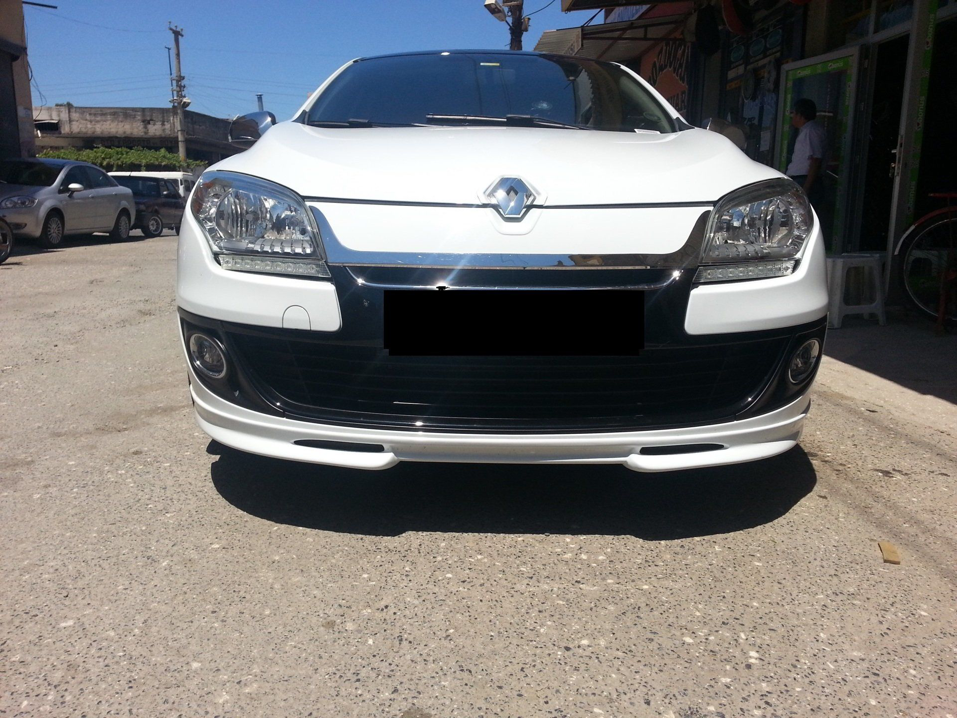 Renault Megane Uyumlu 3 Hatchback 2009-2012 Ön Karlık Renault Megane Uyumlu 3 Hatchback 2009-2012 Ön Karlık