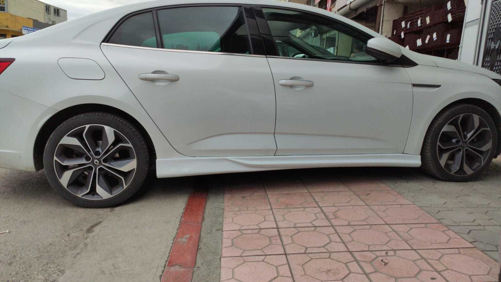 Drs Tuning Renault Megane Uyumlu 4 Hatchback & Sedan R Yan Marşpiyel