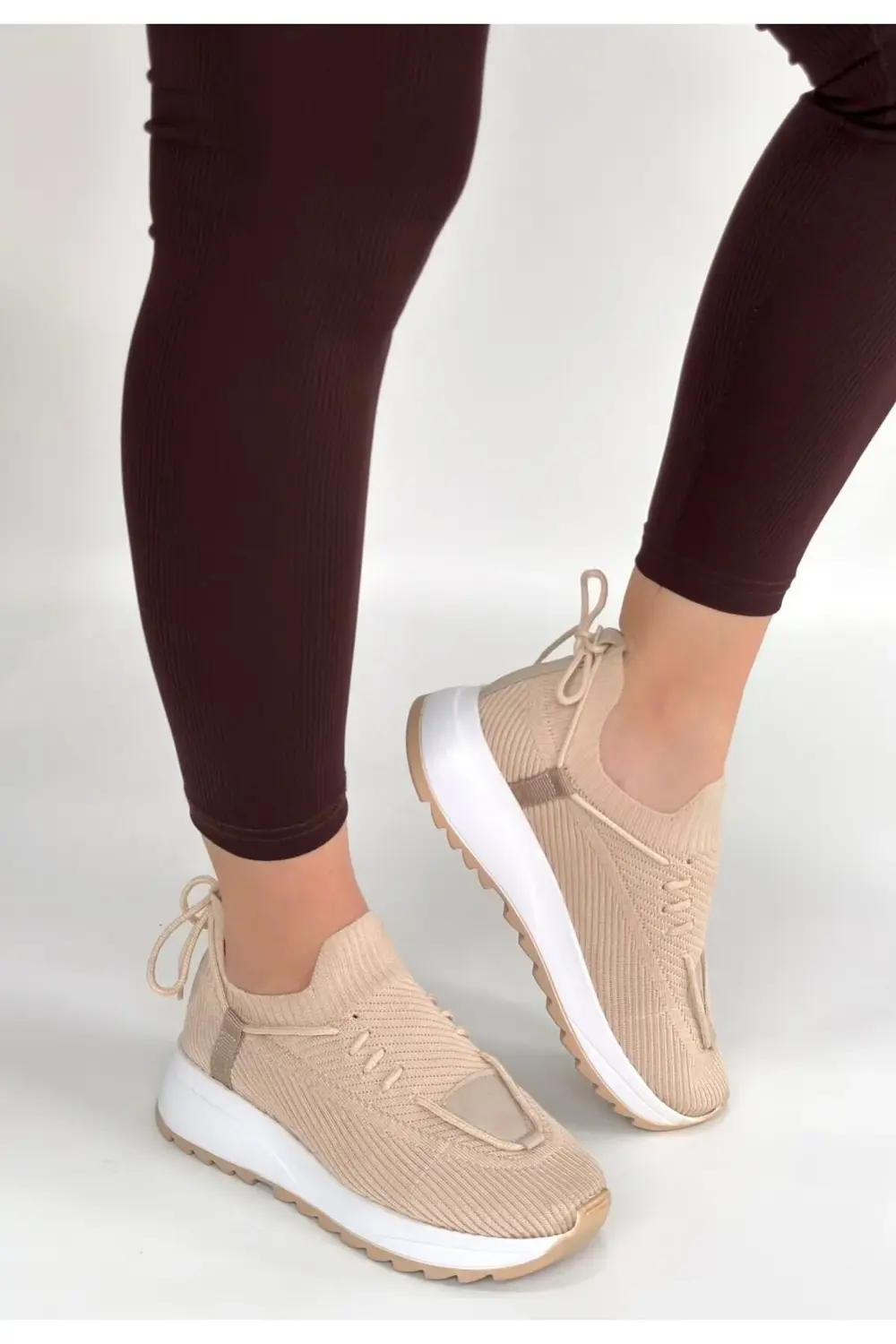Renji Bej Triko Bağcıklı Spor Ayakkabı Renji Bej Triko Bağcıklı Spor Ayakkabı