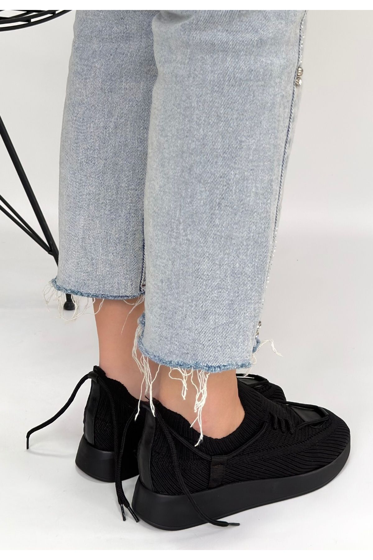 Renji Siyah Triko Bağcıklı Spor Ayakkabı - Lisinya