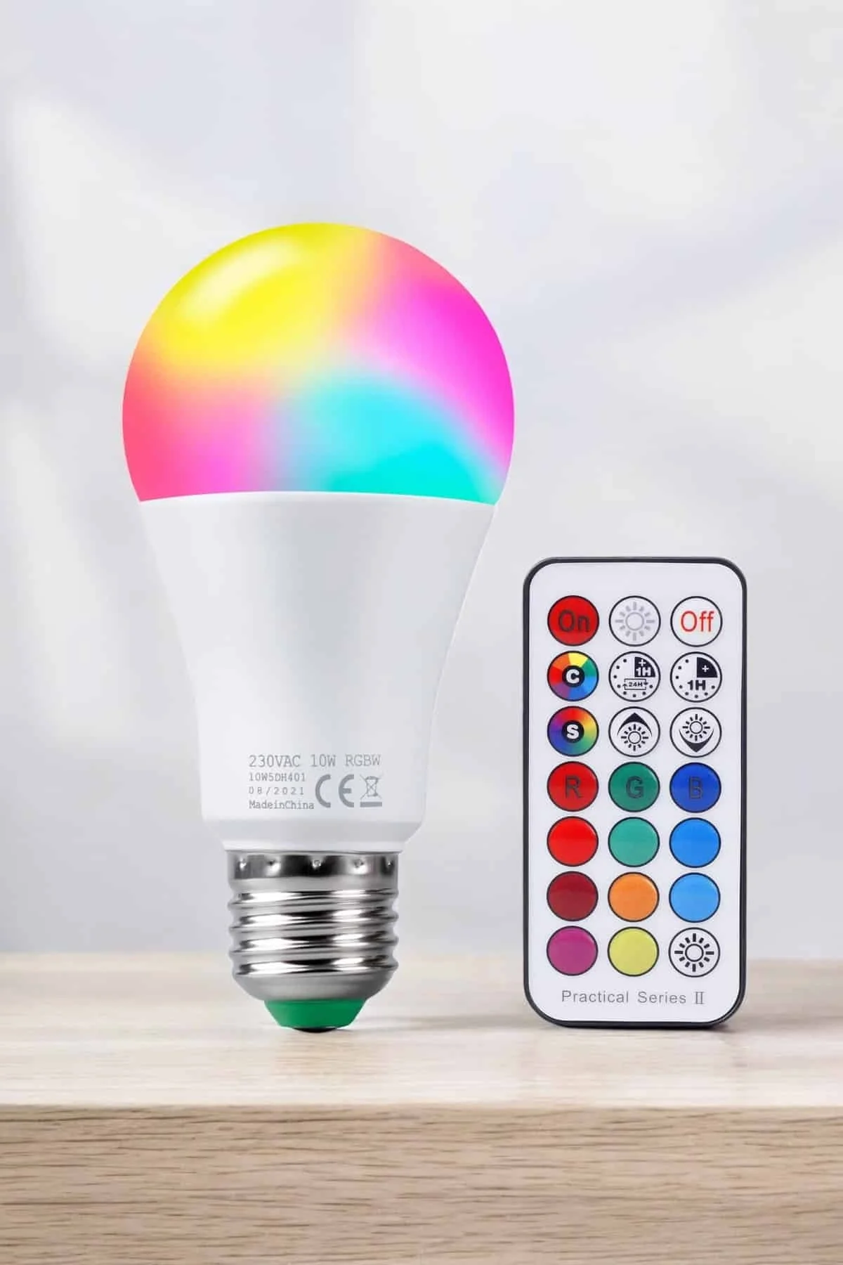Renk Değiştirebilen RGB Işıklı Led Ampul A+Enerji 10 Watt Led Işık Fiyatı, Yorumları ve Özellikleri