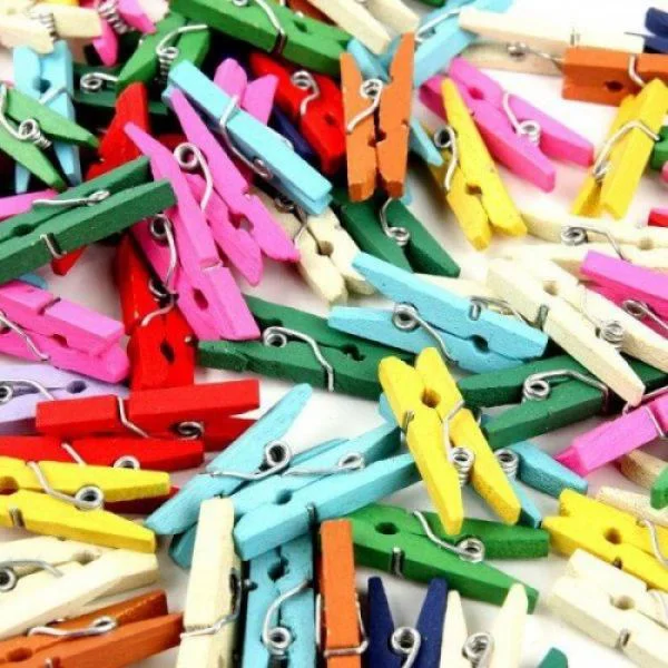 Renkli Ahşap Mandal 3.5cm - 600 Adet (12'li Paket) Fotoğraf Asma Mandali Fiyatı, Yorumları ve Özellikleri