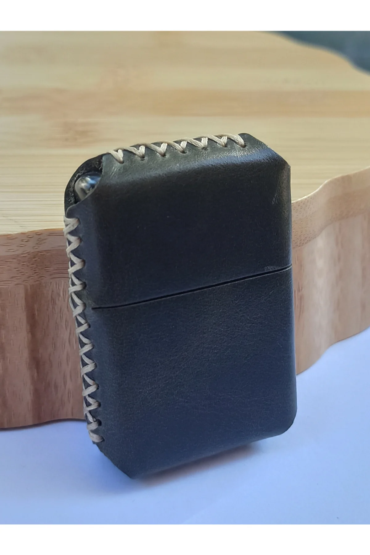 Renkli Gerçek Deri Kılıflı Özel Tasarım Benzinli Çakmak