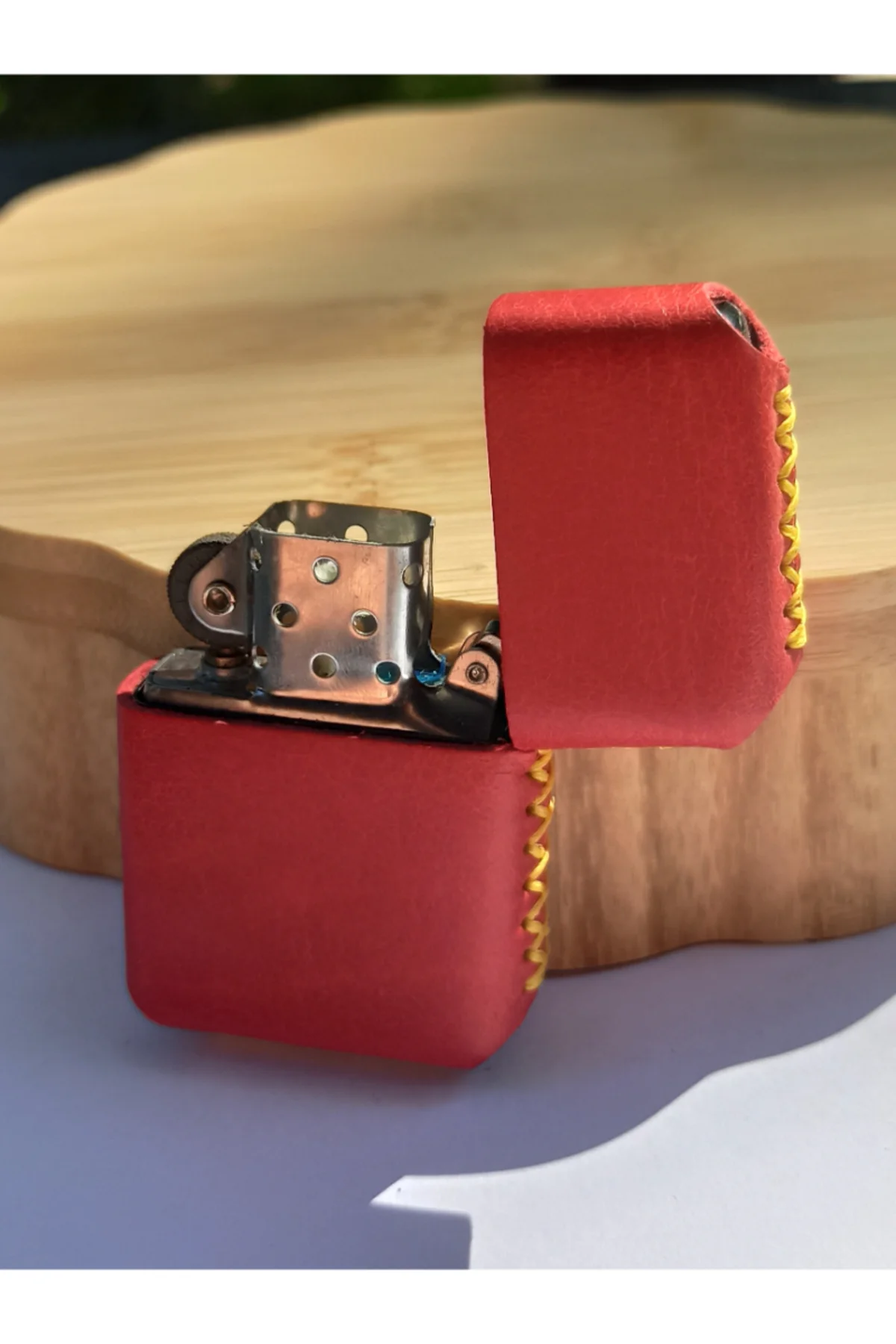 Renkli Gerçek Deri Kılıflı Özel Tasarım Benzinli Çakmak