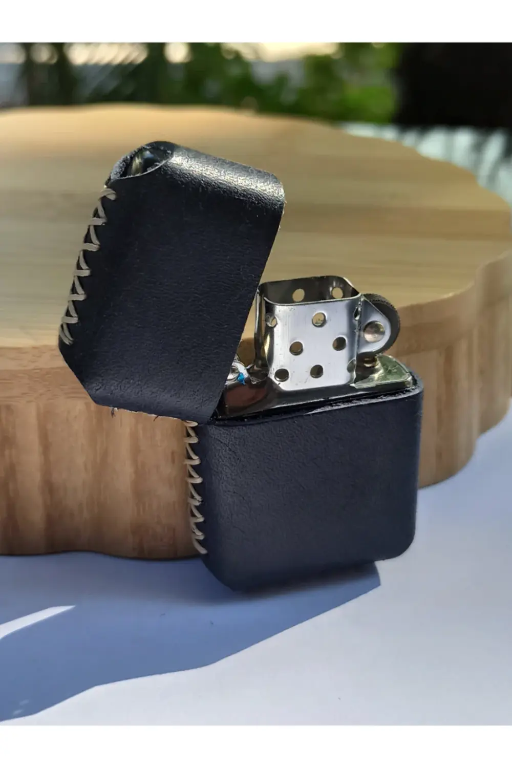 Renkli Gerçek Deri Kılıflı Özel Tasarım Benzinli Çakmak