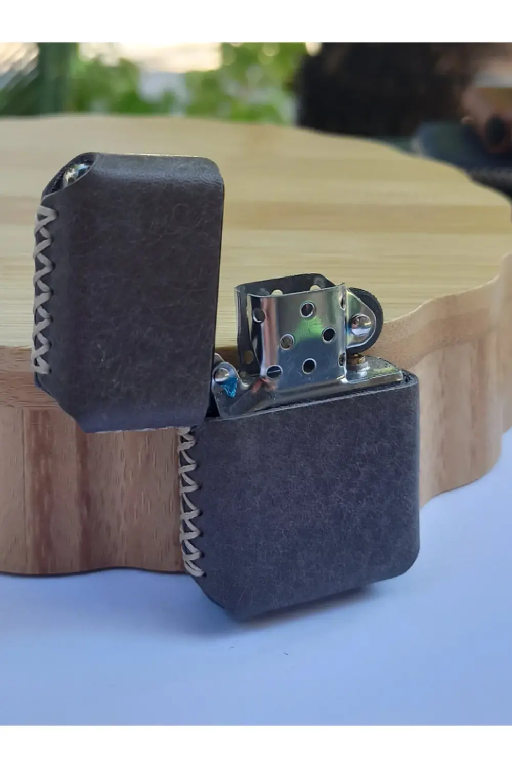 Renkli Gerçek Deri Kılıflı Özel Tasarım Benzinli Çakmak