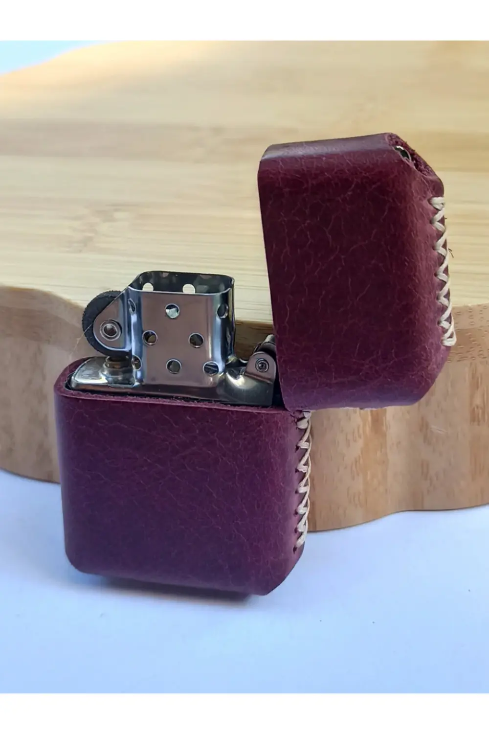 Renkli Gerçek Deri Kılıflı Özel Tasarım Benzinli Çakmak