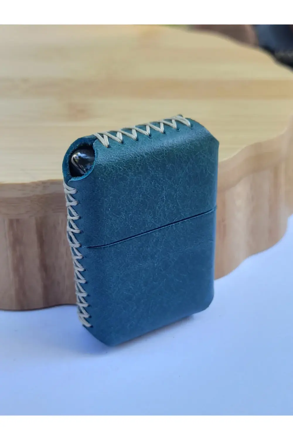 Renkli Gerçek Deri Kılıflı Özel Tasarım Benzinli Çakmak