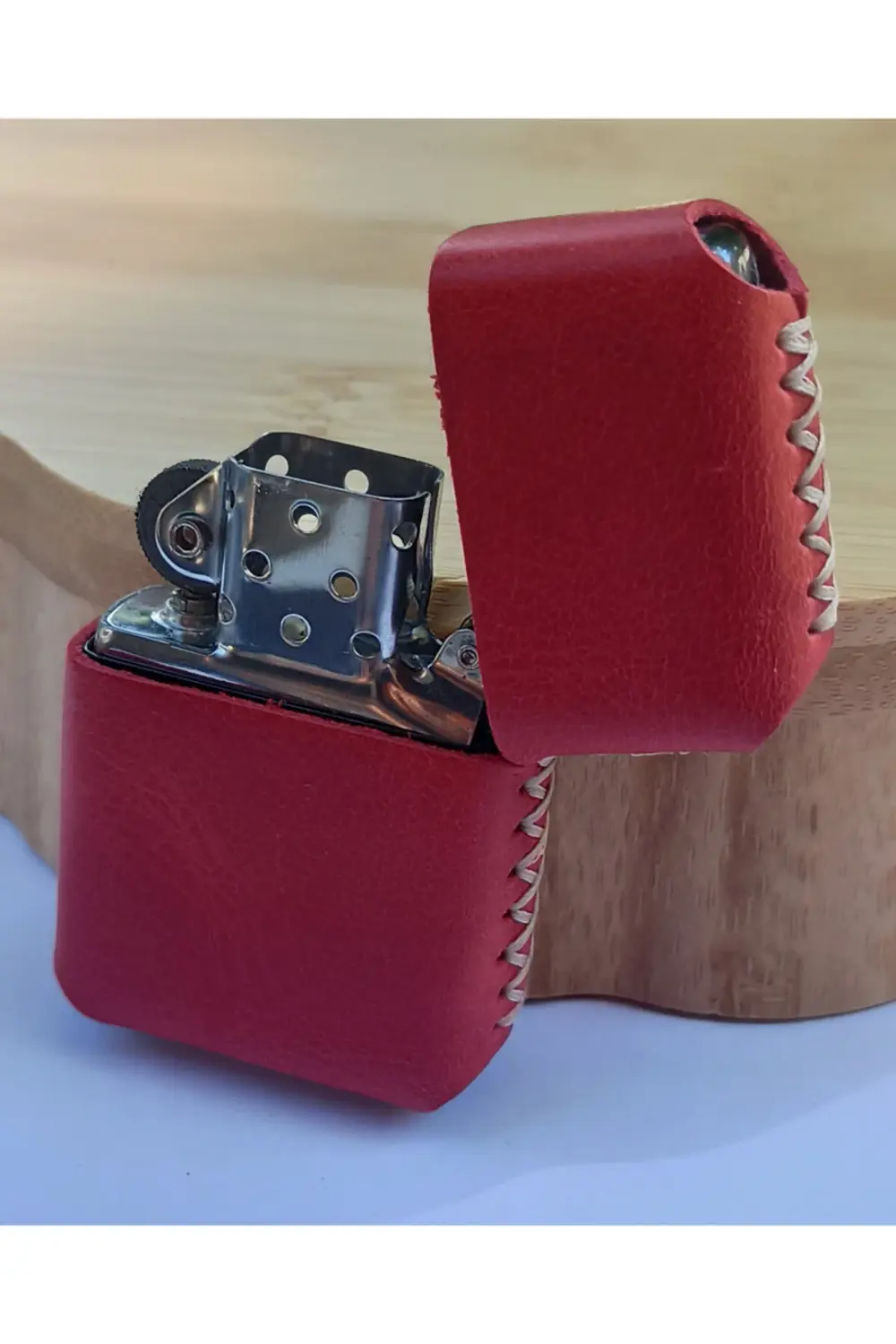 Renkli Gerçek Deri Kılıflı Özel Tasarım Benzinli Çakmak