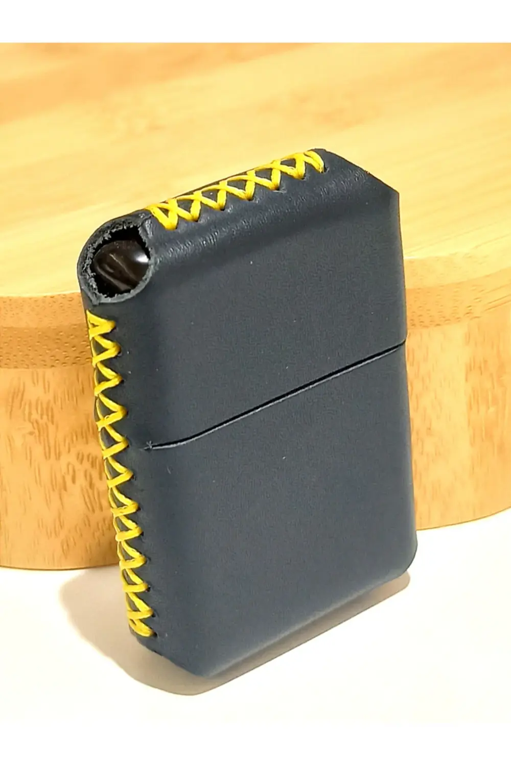 Renkli Gerçek Deri Kılıflı Özel Tasarım Benzinli Çakmak