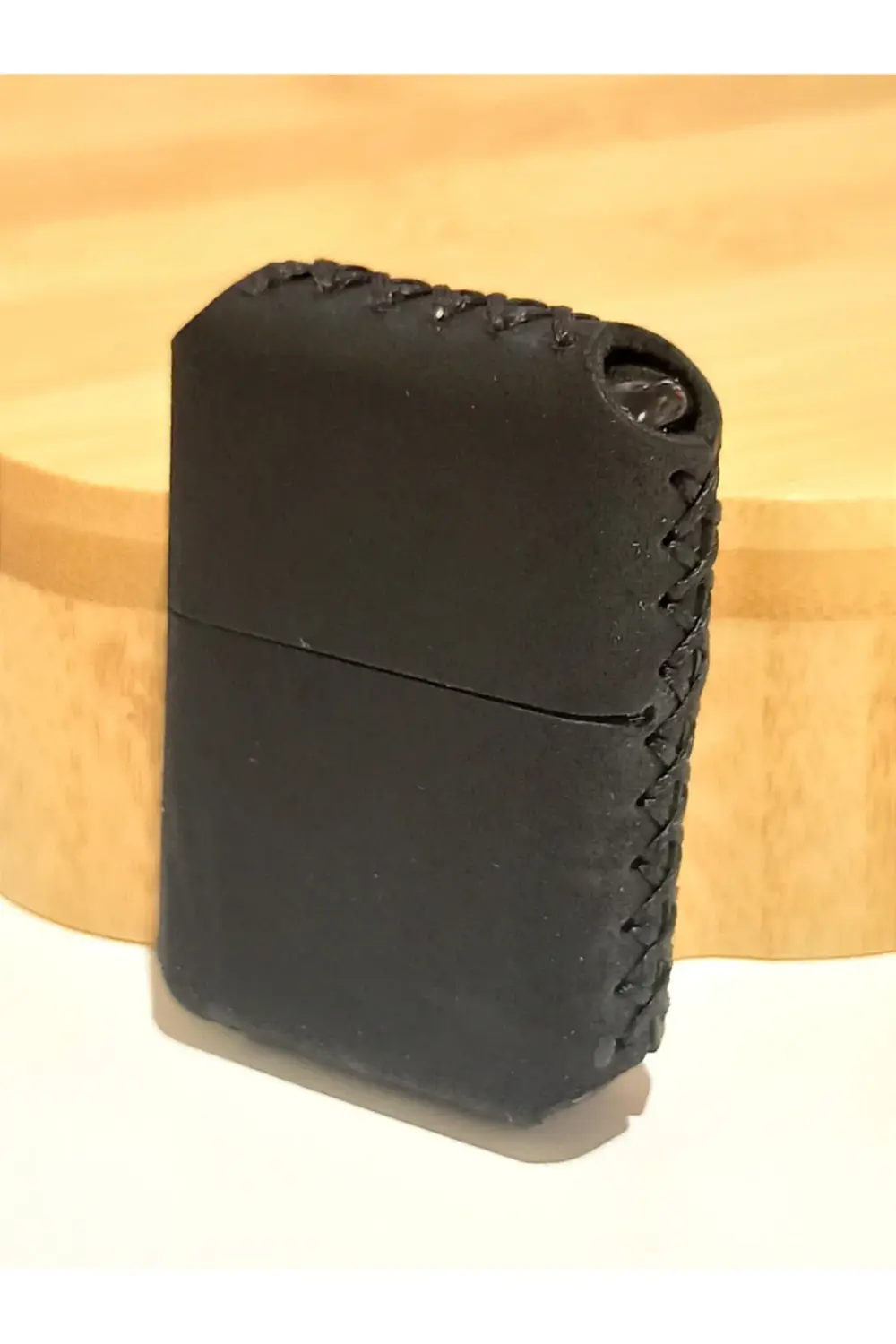 Renkli Gerçek Deri Kılıflı Özel Tasarım Benzinli Çakmak