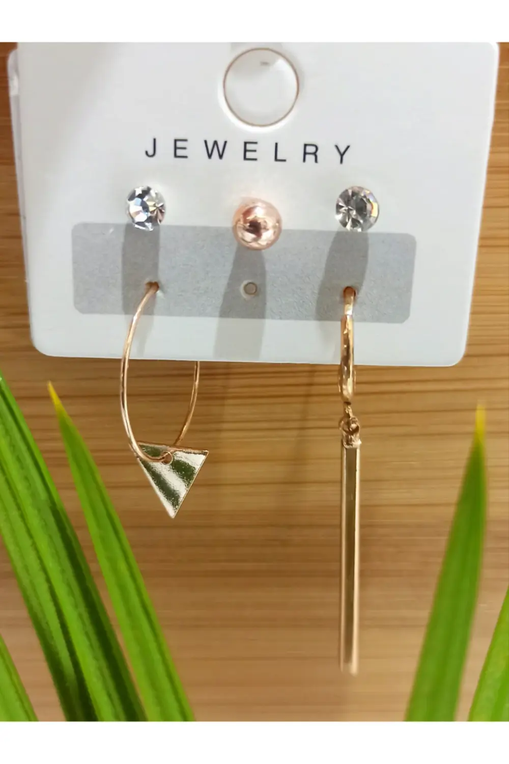 Renkli Tarz Yaratan Küpe