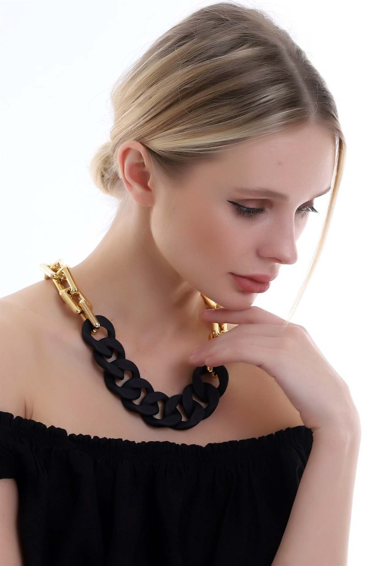 Renkli Zarif Ve Şık Zincir Kolye