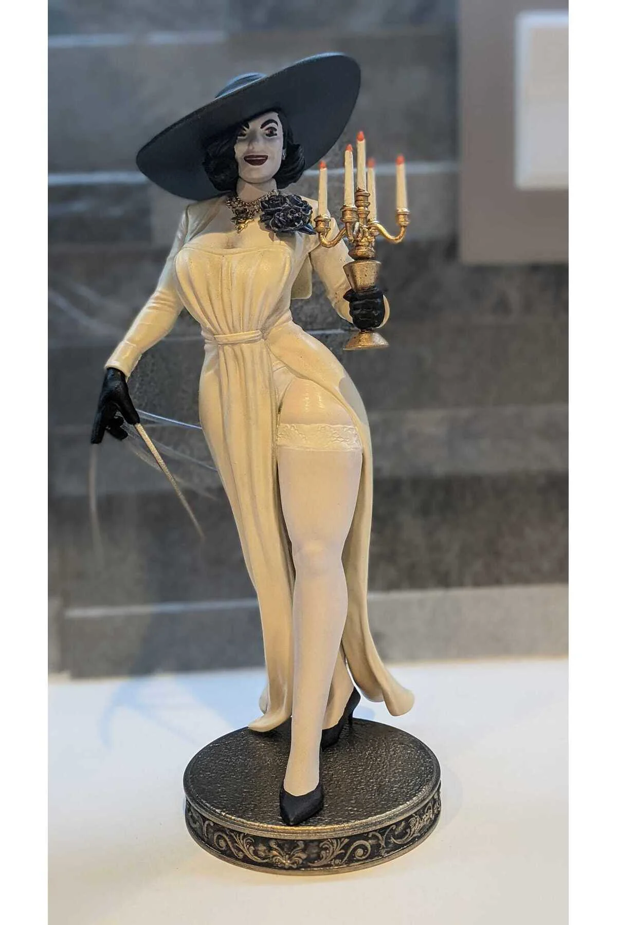 Resident Evil Village Alcina Dimitrescu Figür Resident Evil Lady Dimitrescu Figür Büyük Boy 25CM
