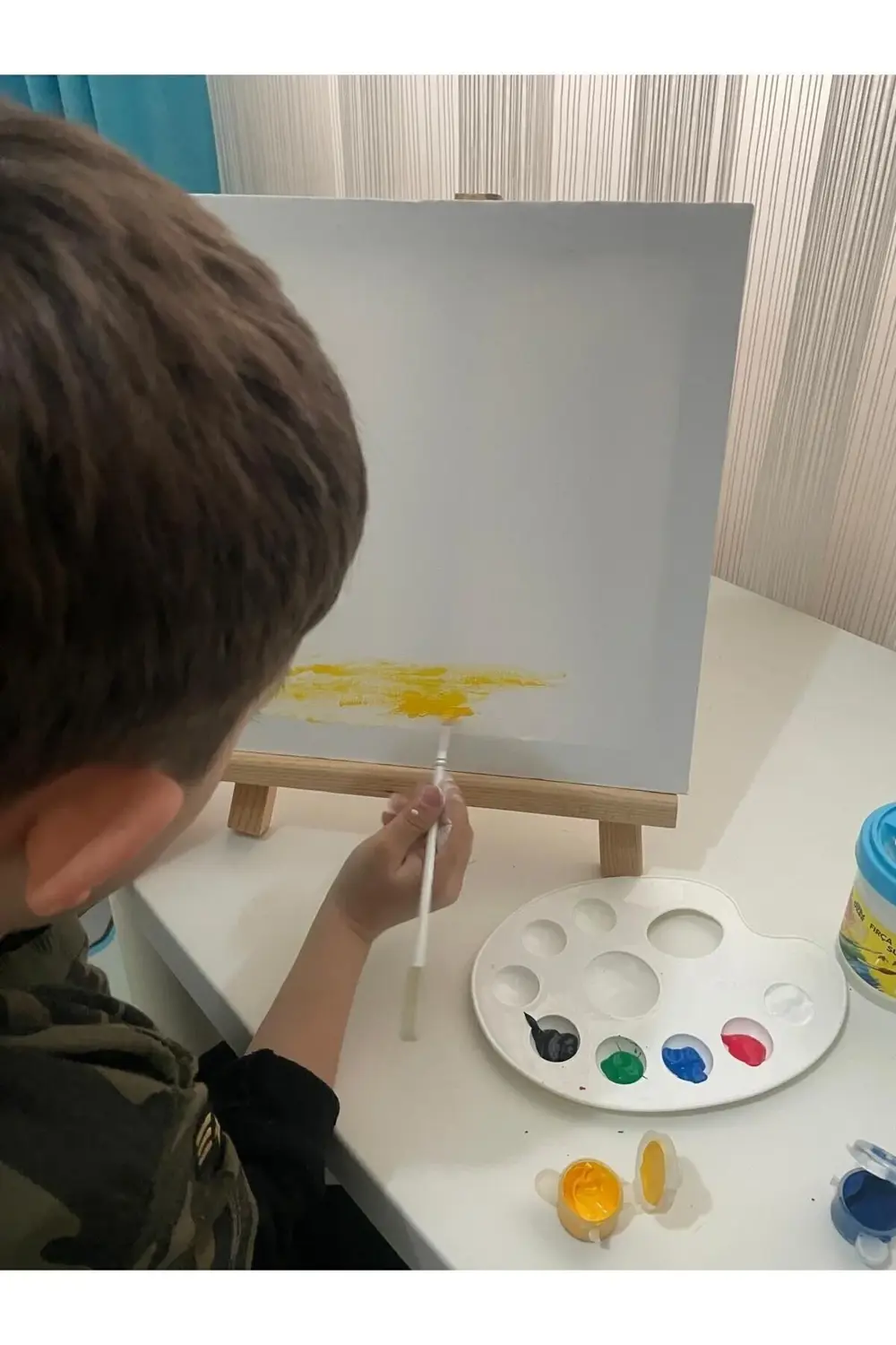 RESİM PALETİ beyaz 9 gözlü plastik palet