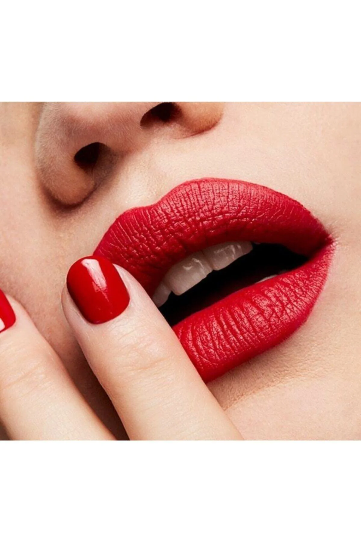 RETRO MATTE LİPSTİCK RUBY WOO LİPSTİCK 3 G DMBA129
