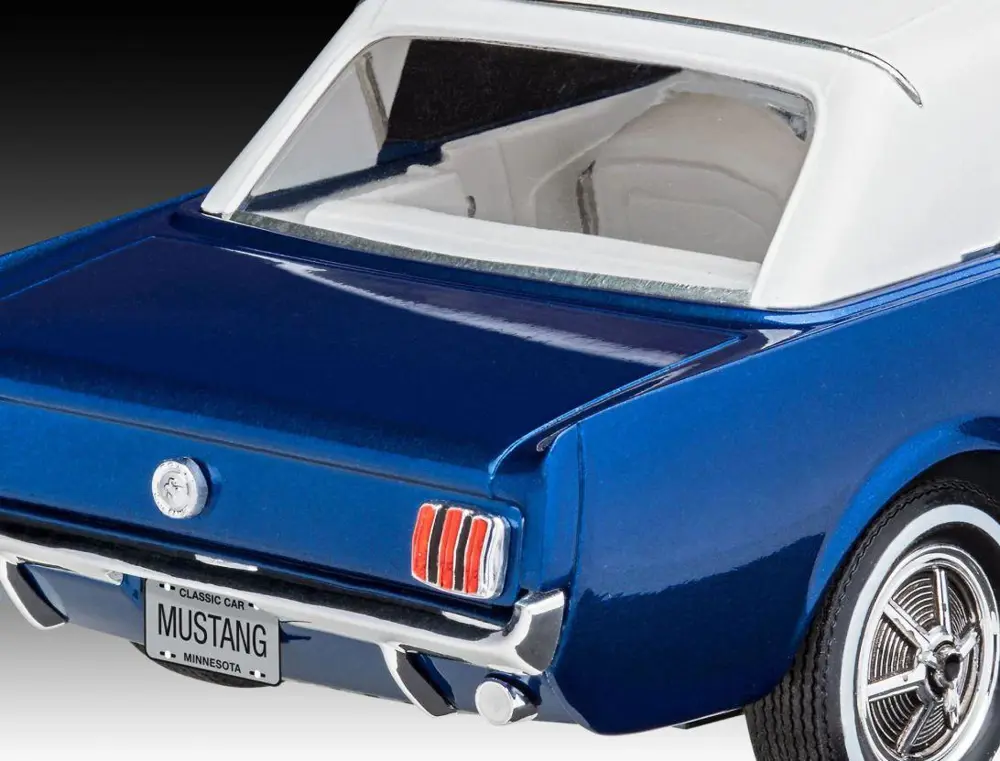 REVELL GIFT SET 05647 FORD MUSTANG