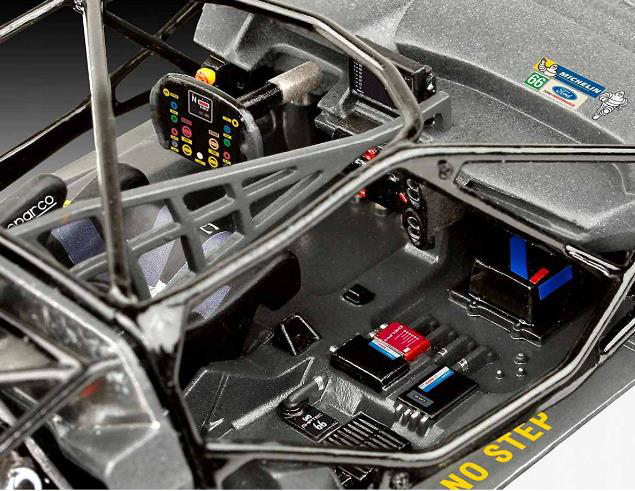 REVELL MODEL SET 67041 FORT GT