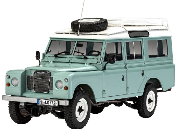 REVELL MODEL SET 67047 LAND ROVER III-12