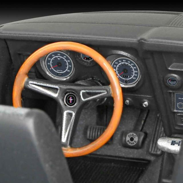 Revell Model Set 67699 1971 Ford Mustang Boss 351 Revell Model Set 67699 1971 Ford Mustang Boss 351