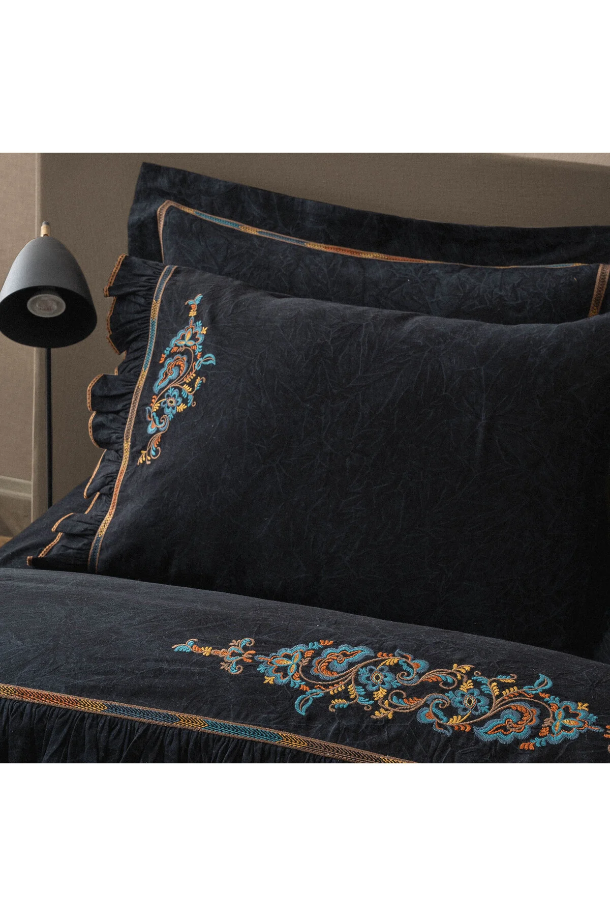 Revna Çift Kişilik Nevresim Takımı %100 Organik Pamuk Saten Parça Boya Siyah 200 x 220 Cm