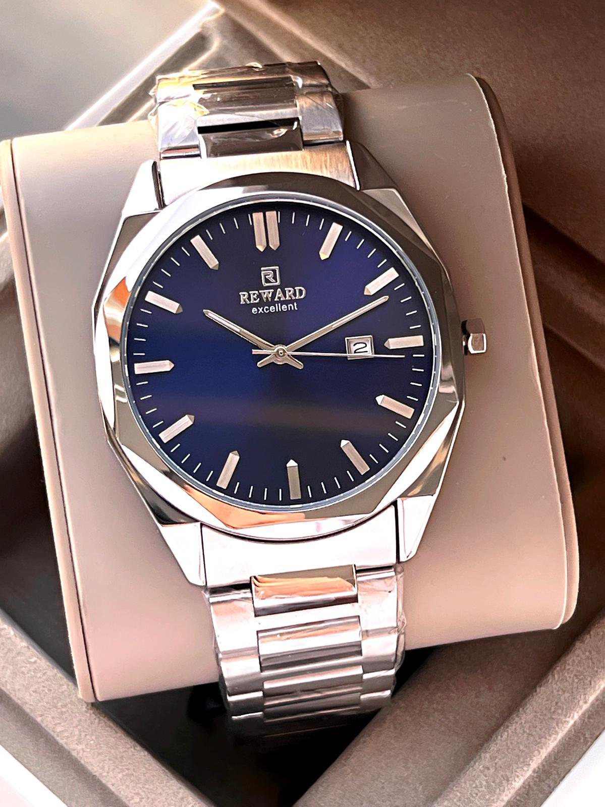 Reward Çelik Kordon 5 Atm Suya Dayanıklı Takvimli Kadran 2 Yıl Ga