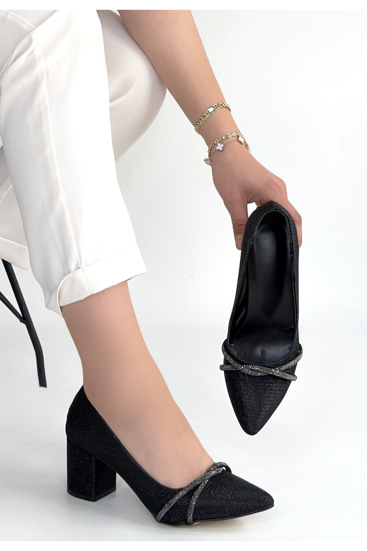 Rewin Siyah Simli Cilt Topuklu Ayakkabı - Lisinya