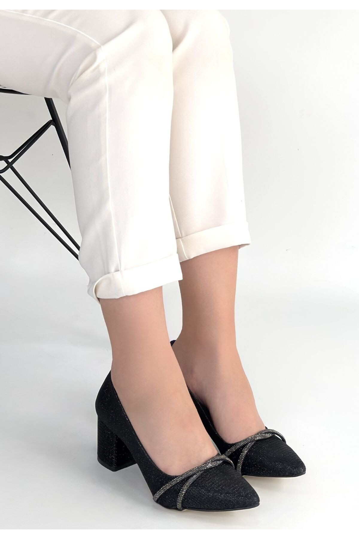 Rewin Siyah Simli Cilt Topuklu Ayakkabı - Lisinya