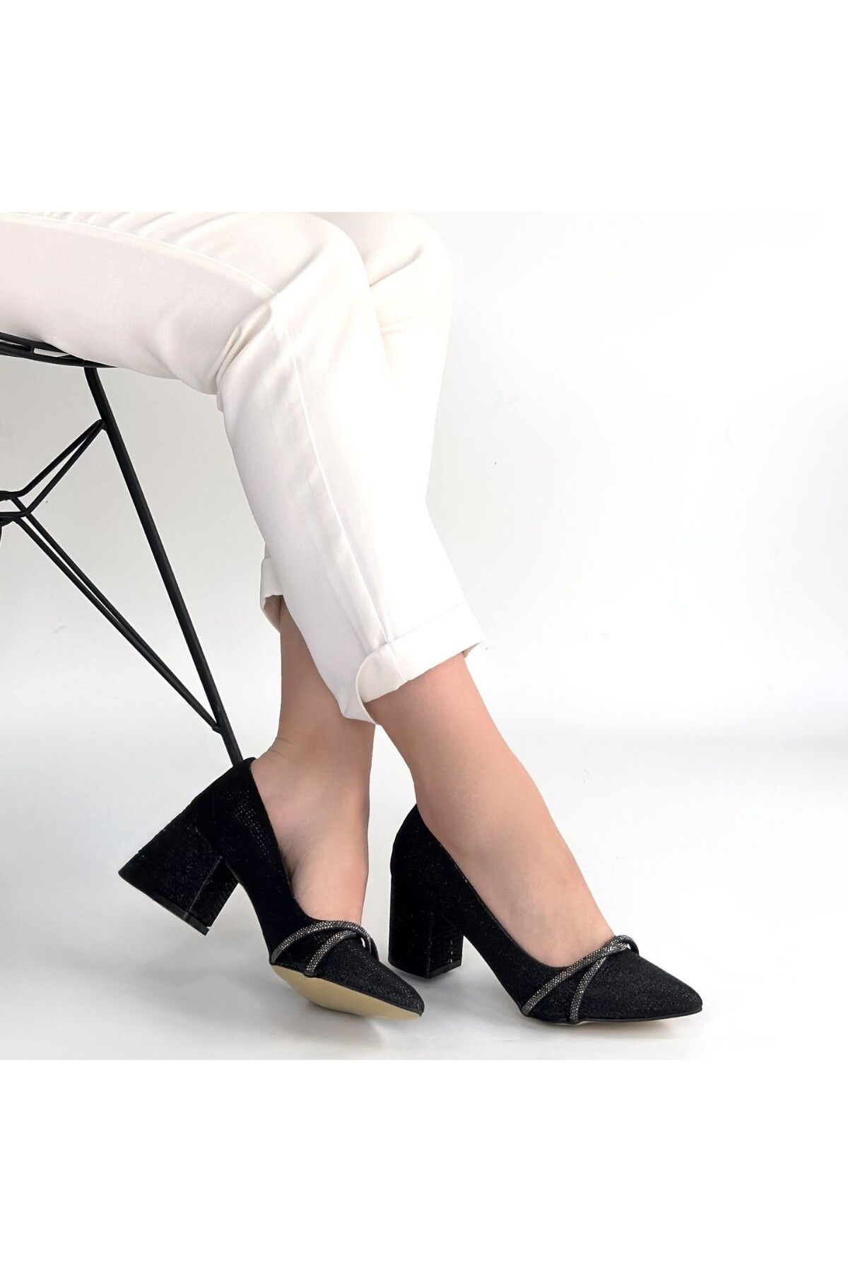 Rewin Siyah Simli Cilt Topuklu Ayakkabı - Lisinya