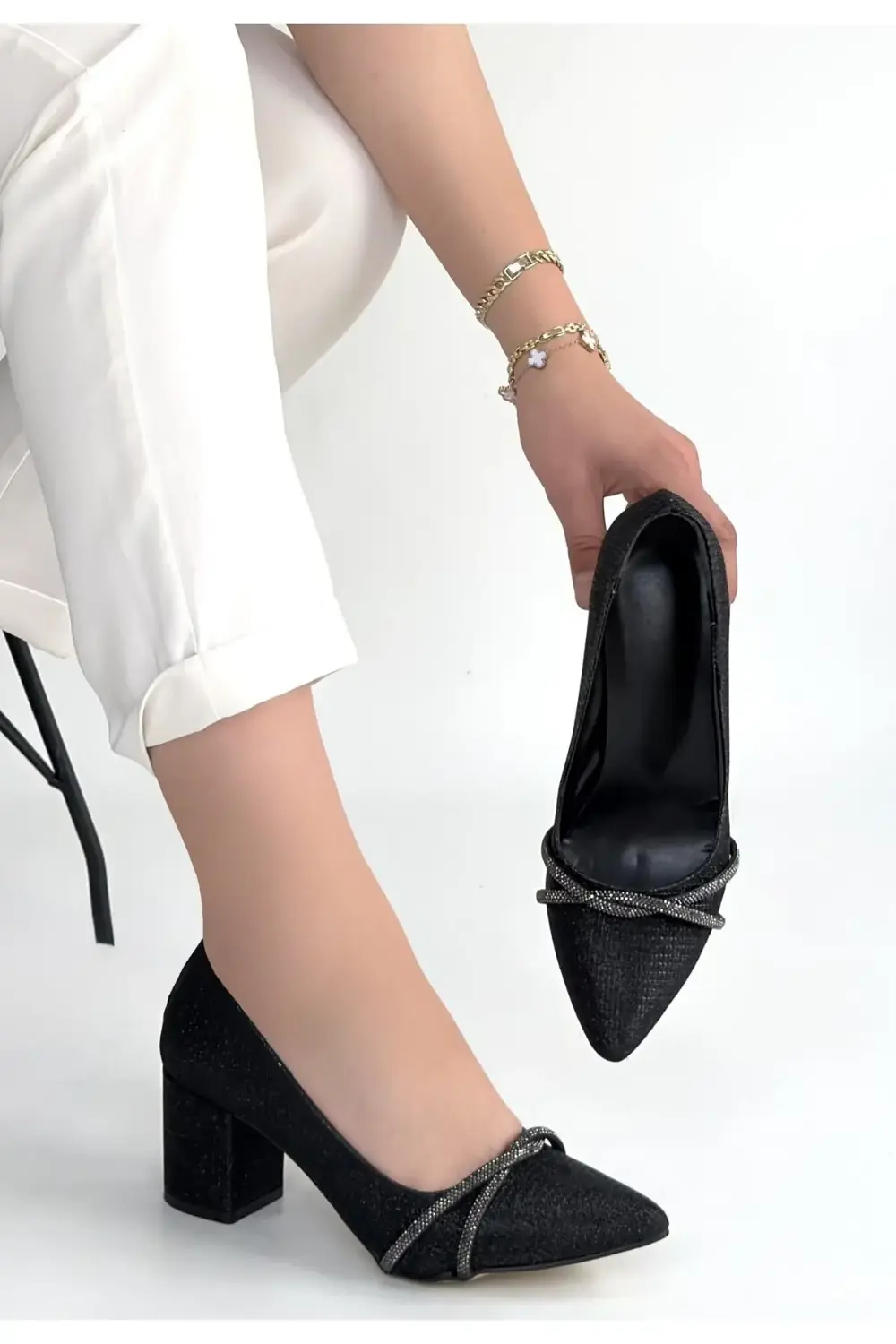 Rewin Siyah Simli Cilt Topuklu Ayakkabı
