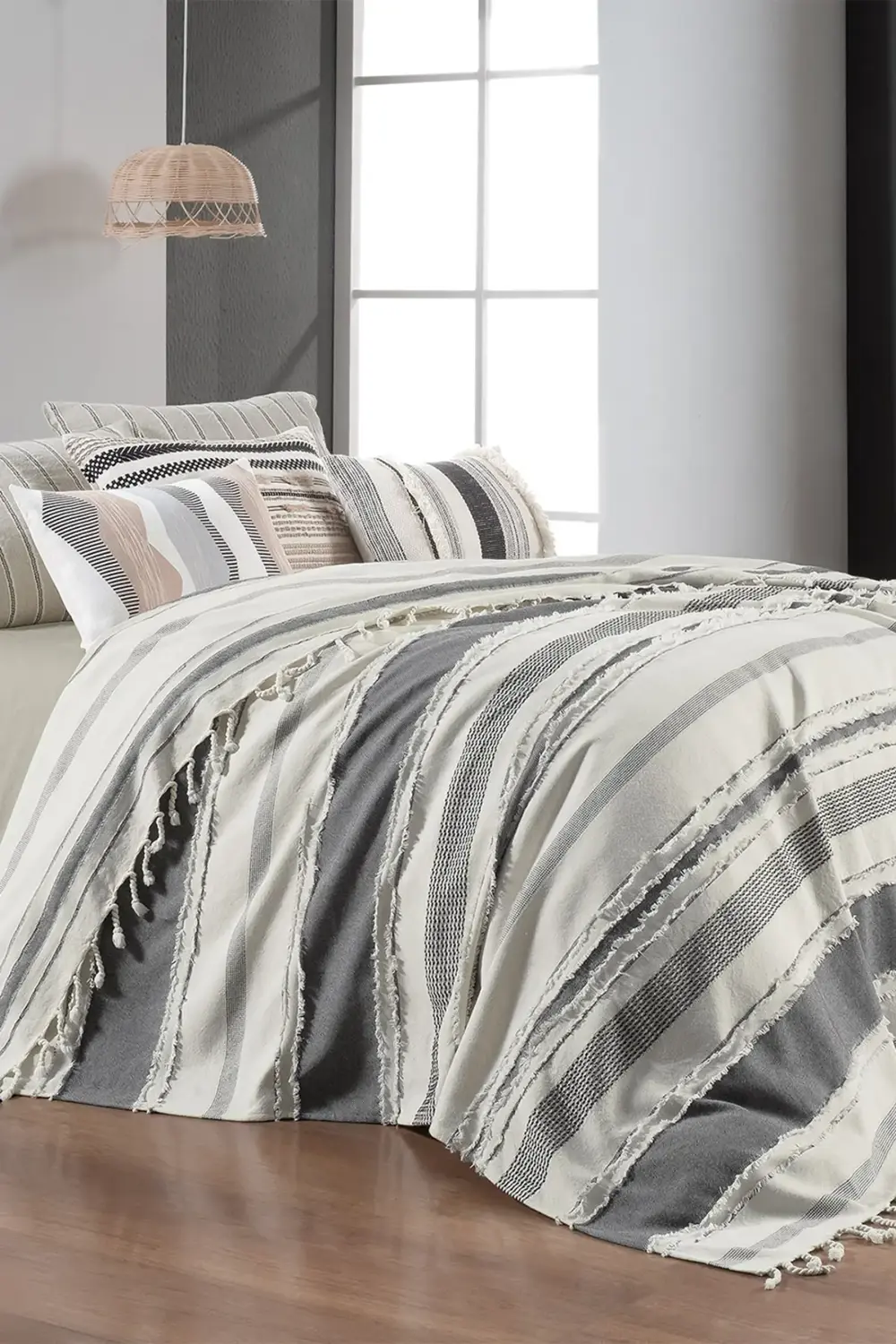 Reyna Siyah Tek Kişilik %100 Pamuk Yatak Örtüsü