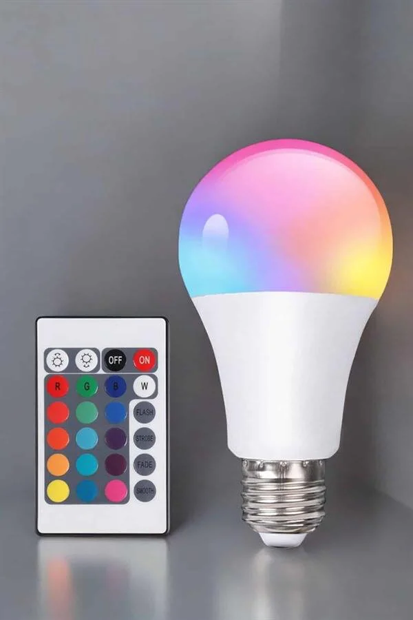 RGB Led Lamba - Renk Değiştirebilen 15W LED Ampul 100W Eşdeğeri, Enerji Tasarruflu