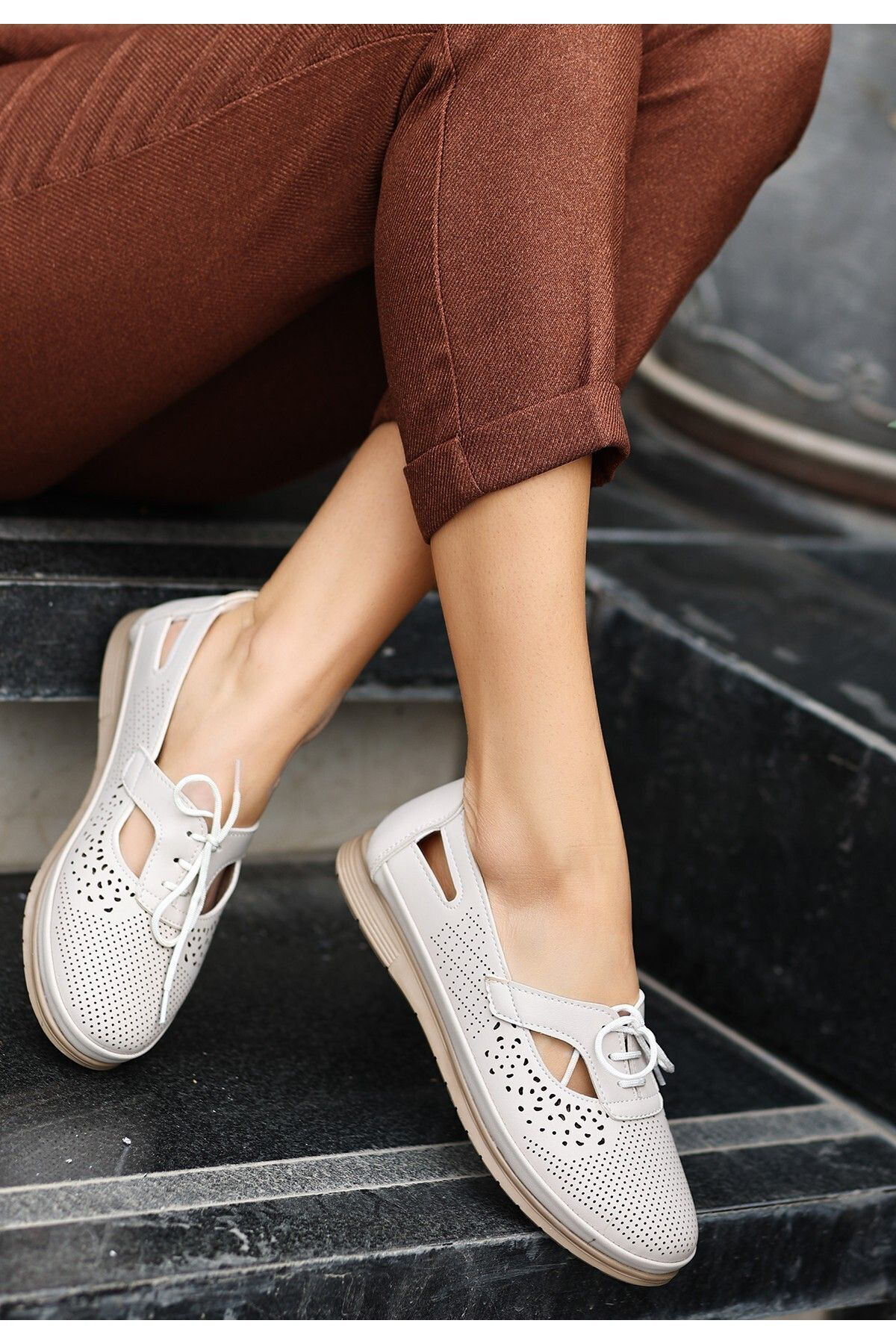 Nayad Bal Rial Bej Cilt Babet Ayakkabı