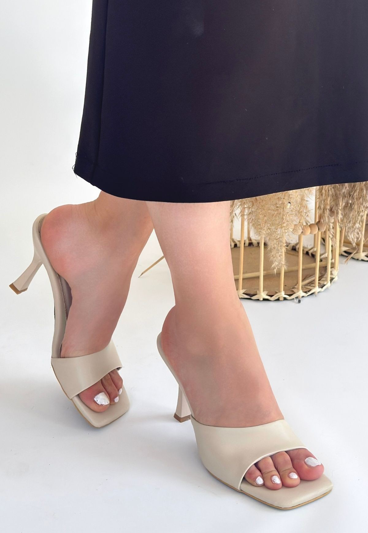 Riwet Bej Cilt Topuklu Terlik