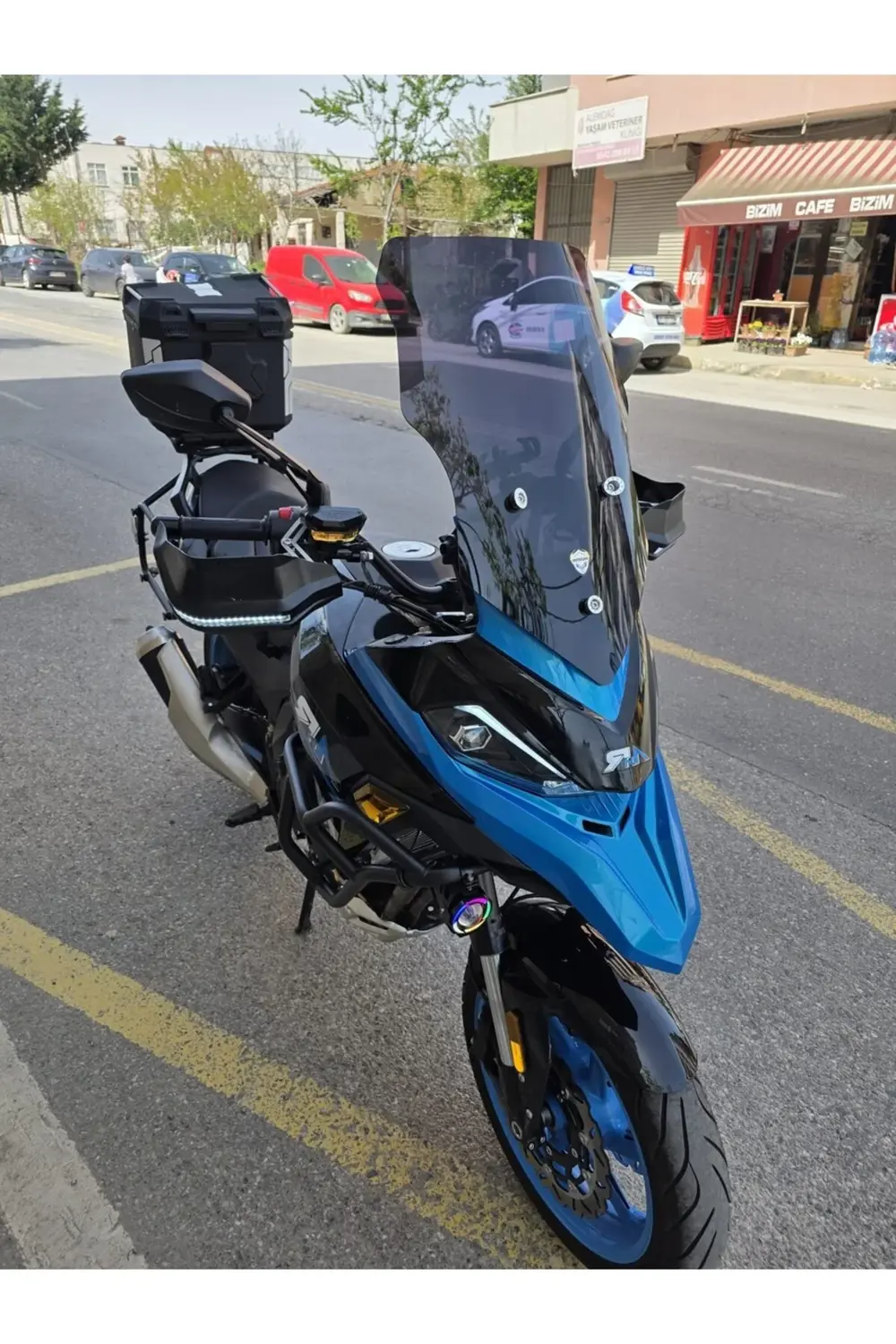 RKN 530 ADV Ön Cam 2021-2025 Model 55cm Siyah Renkli 4mm