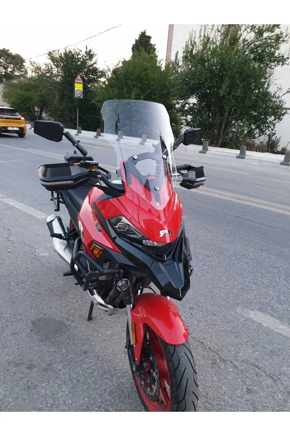 RKN 530 ADV Siperlik Ön Cam 2021-2025 Model uyumlu  55cm Şeffaf R