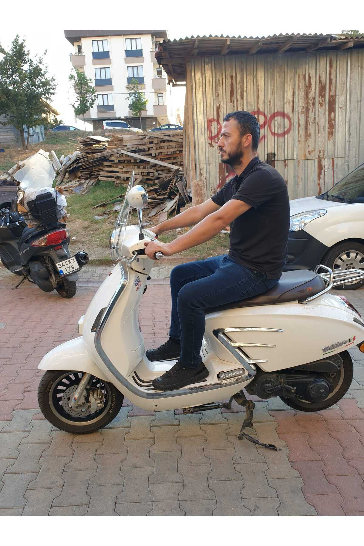 Motocam Rks Bitter Siperlik Ön Cam 2022-2025 Model 43Cm Şeffaf Renkli 4Mm