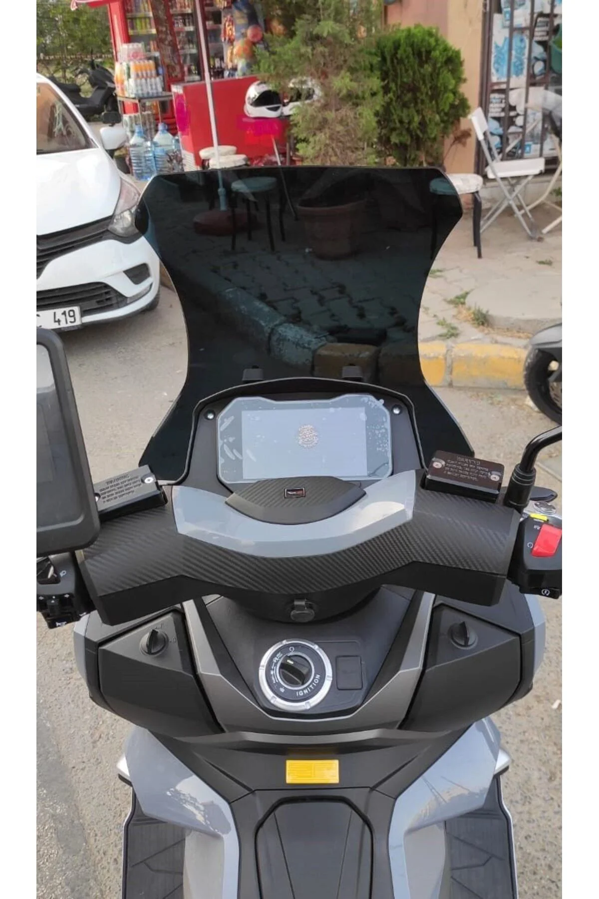 RKS Blade 250 Ön Cam 2023-2026 Model 65cm Siyah Renkli 4mm ORTA BOYLU